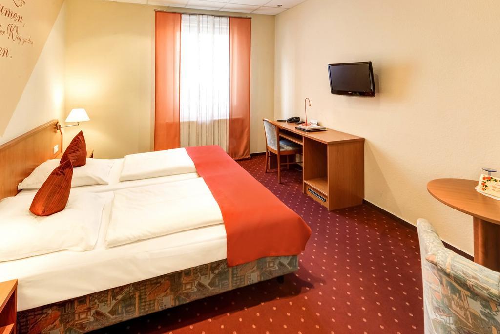Hotel Restaurant Zum Werdersee Бремен Екстериор снимка