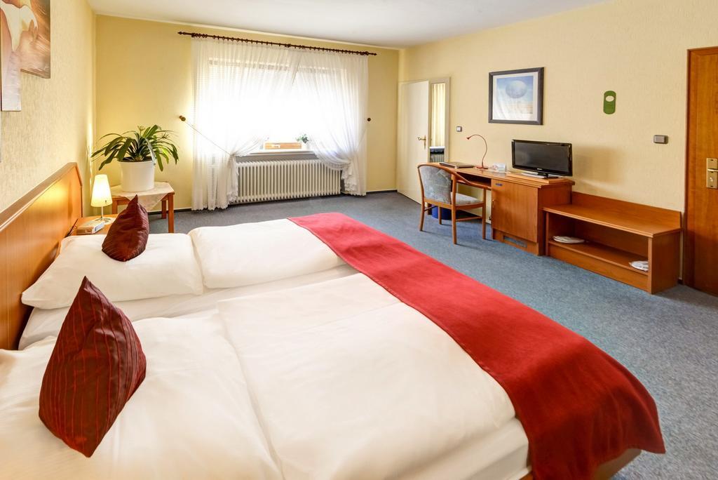 Hotel Restaurant Zum Werdersee Бремен Екстериор снимка